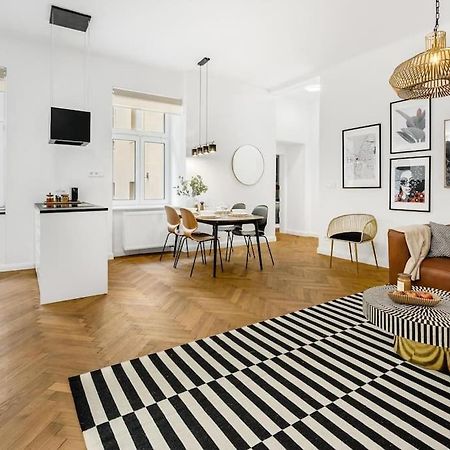Stylovy Apartman V Centre Mesta براتسيلافا المظهر الخارجي الصورة