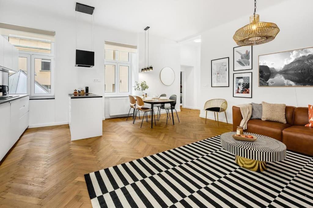 Stylovy Apartman V Centre Mesta براتسيلافا المظهر الخارجي الصورة