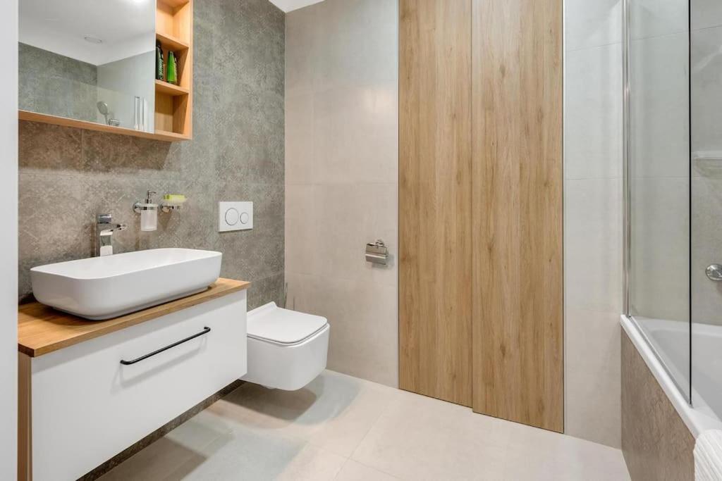 Stylovy Apartman V Centre Mesta براتسيلافا المظهر الخارجي الصورة